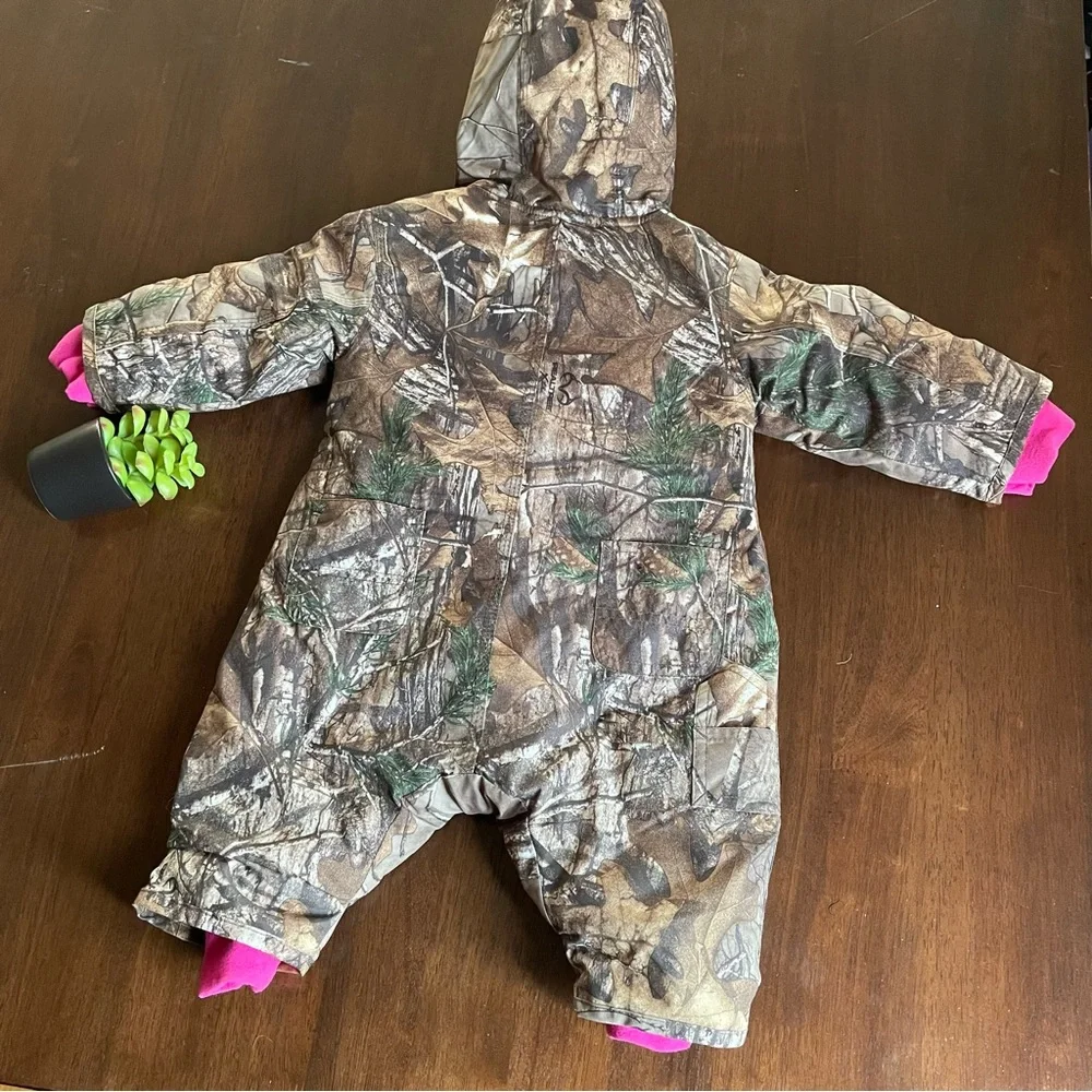 Cahartt Infant Camo & Pink Zip Up Hooded Snowsuit Size 6 months